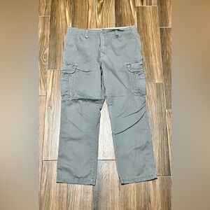 UNIONBAY Men’s Classic Workwear Utility Gray Cargo Pants‎